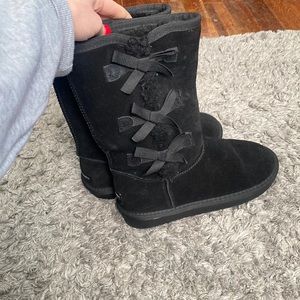 Black Koolaburra Uggs w/ Bows